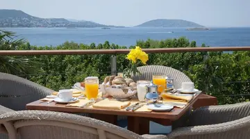 Grand Resort Lagonissi