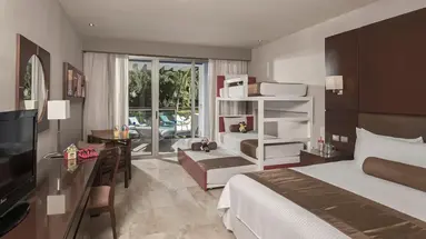 Grand Riviera Princess