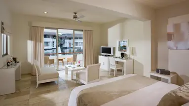 Grand Riviera Princess