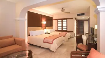 Grand Riviera Princess