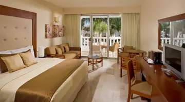 Grand Riviera Princess