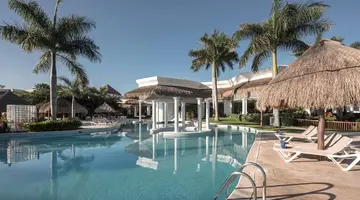 Grand Riviera Princess