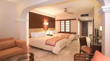 Grand Riviera Princess