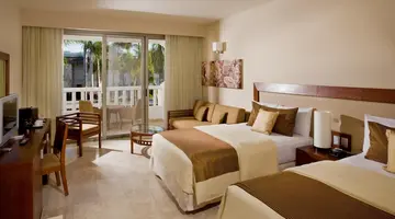 Grand Riviera Princess