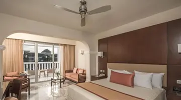Grand Riviera Princess