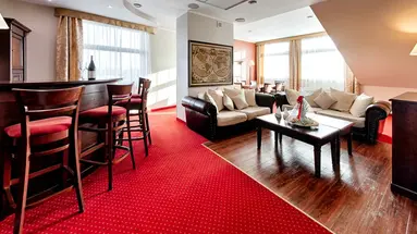 Grand Royal Hotel