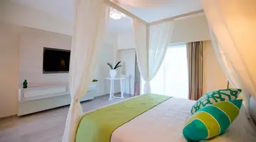 GRAND SIRENIS PUNTA CANA RESORT & AQUAGAMES