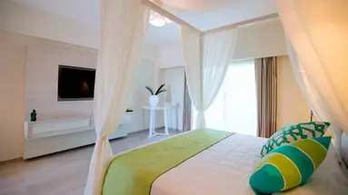 GRAND SIRENIS PUNTA CANA RESORT & AQUAGAMES