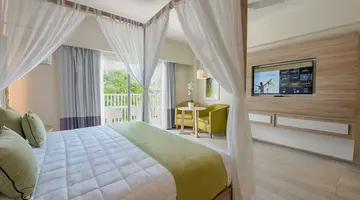 GRAND SIRENIS PUNTA CANA RESORT & AQUAGAMES