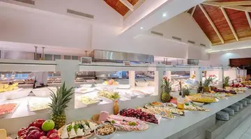 GRAND SIRENIS PUNTA CANA RESORT