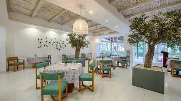 GRAND SIRENIS PUNTA CANA RESORT