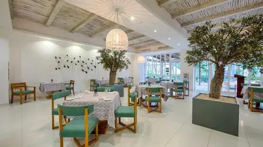 GRAND SIRENIS PUNTA CANA RESORT