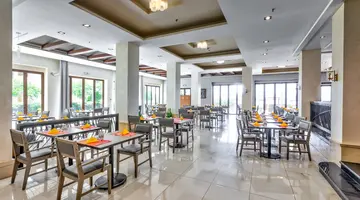 Grand Tala Bay Resort