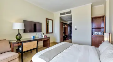Grand Tala Bay Resort