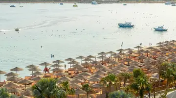 GRAND WATERWORLD MAKADI