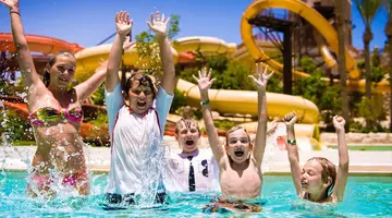 GRAND WATERWORLD MAKADI