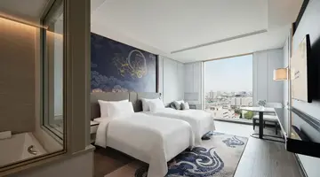 GRANDE CENTRE POINT SURAWONG