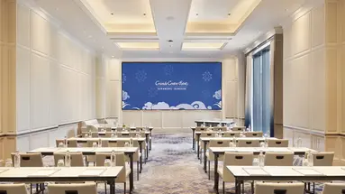GRANDE CENTRE POINT SURAWONG