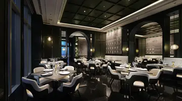 GRANDE CENTRE POINT SURAWONG