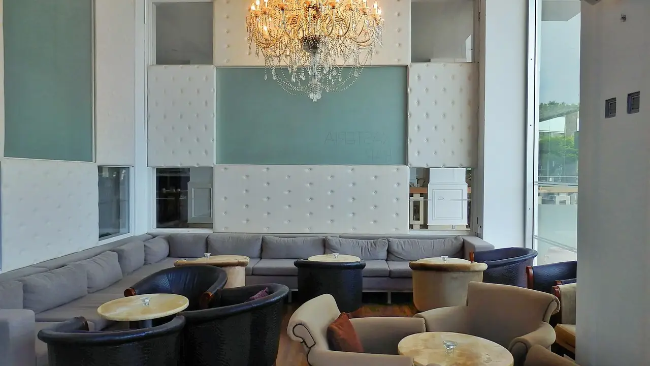 Grecian Park Hotel