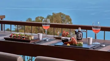 Grecian Park Hotel