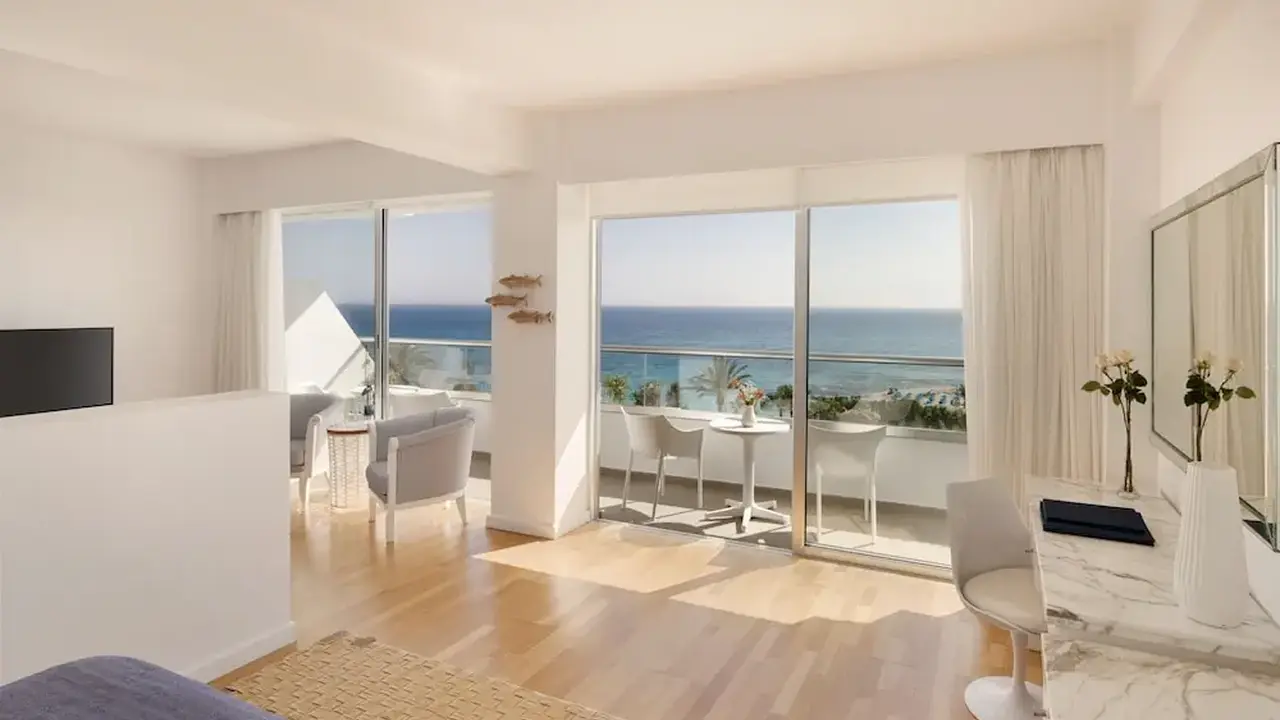 Grecian Sands Hotel