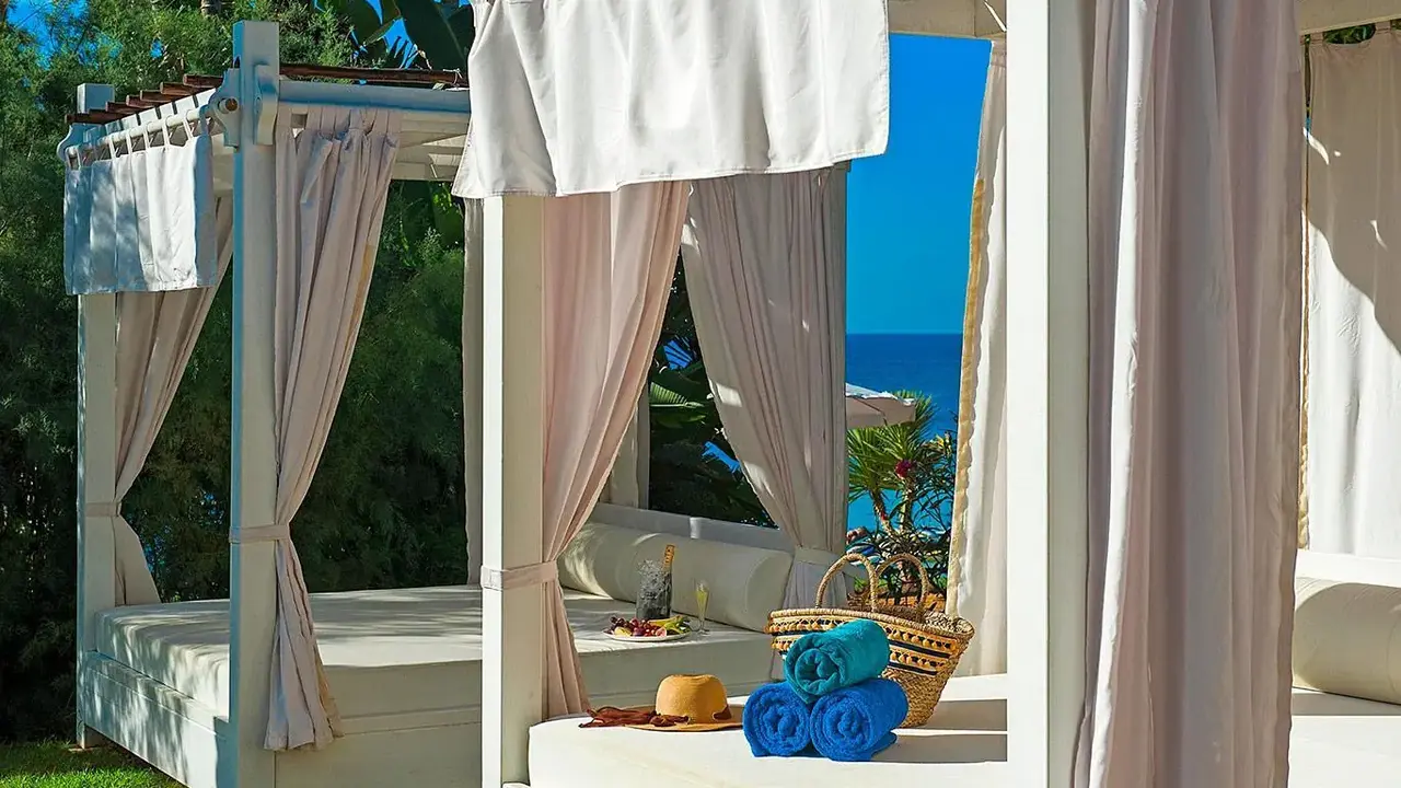 Grecian Sands Hotel