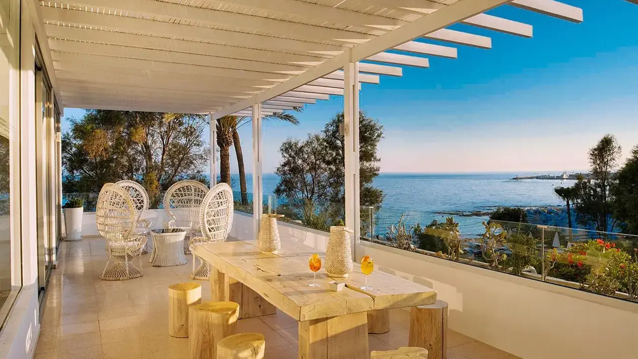 Grecian Sands Hotel