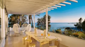 Grecian Sands Hotel