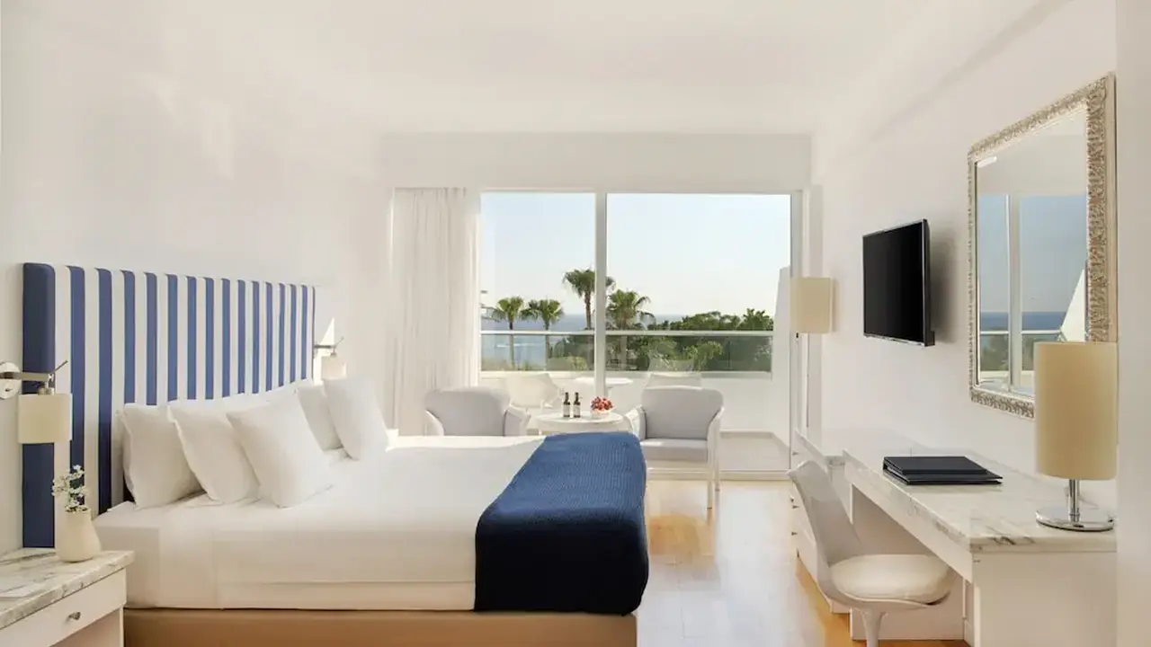 Grecian Sands Hotel