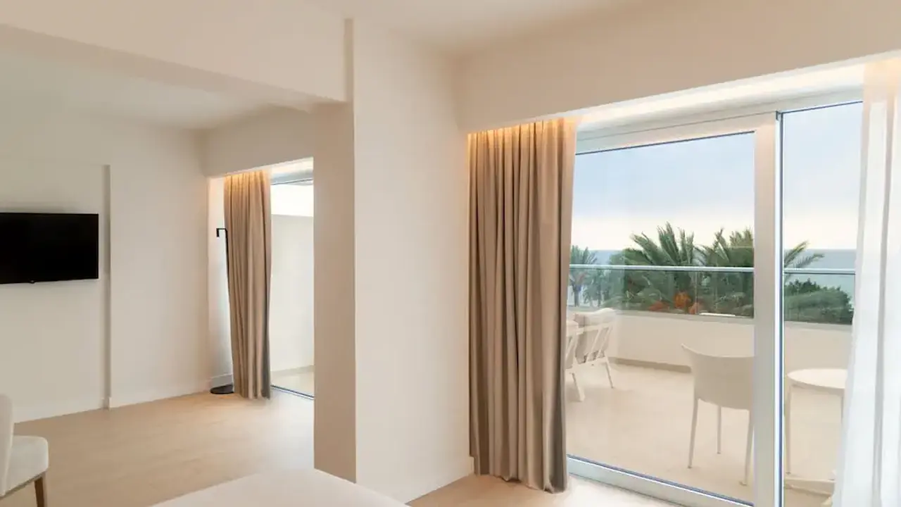 Grecian Sands Hotel