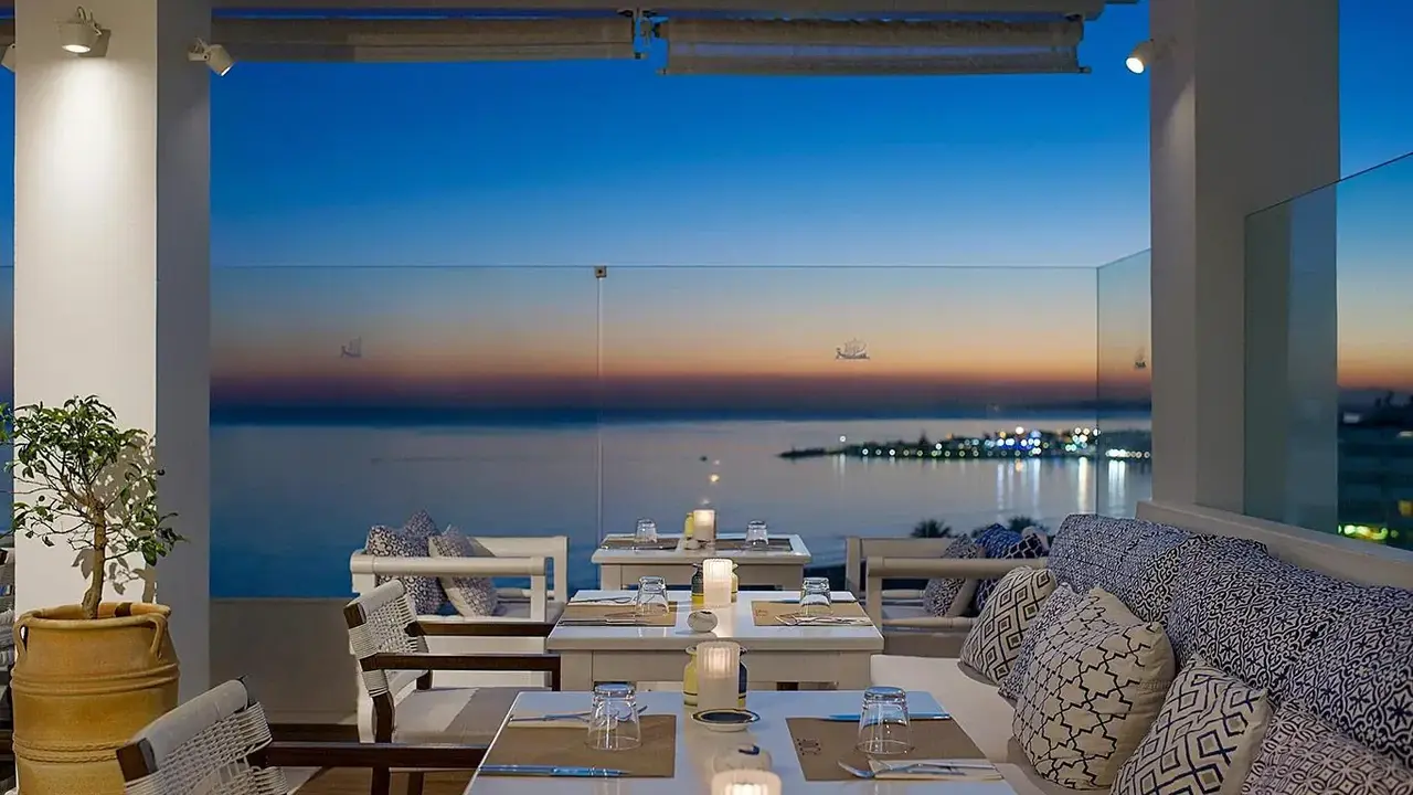Grecian Sands Hotel