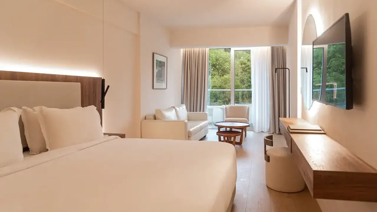 Grecian Sands Hotel