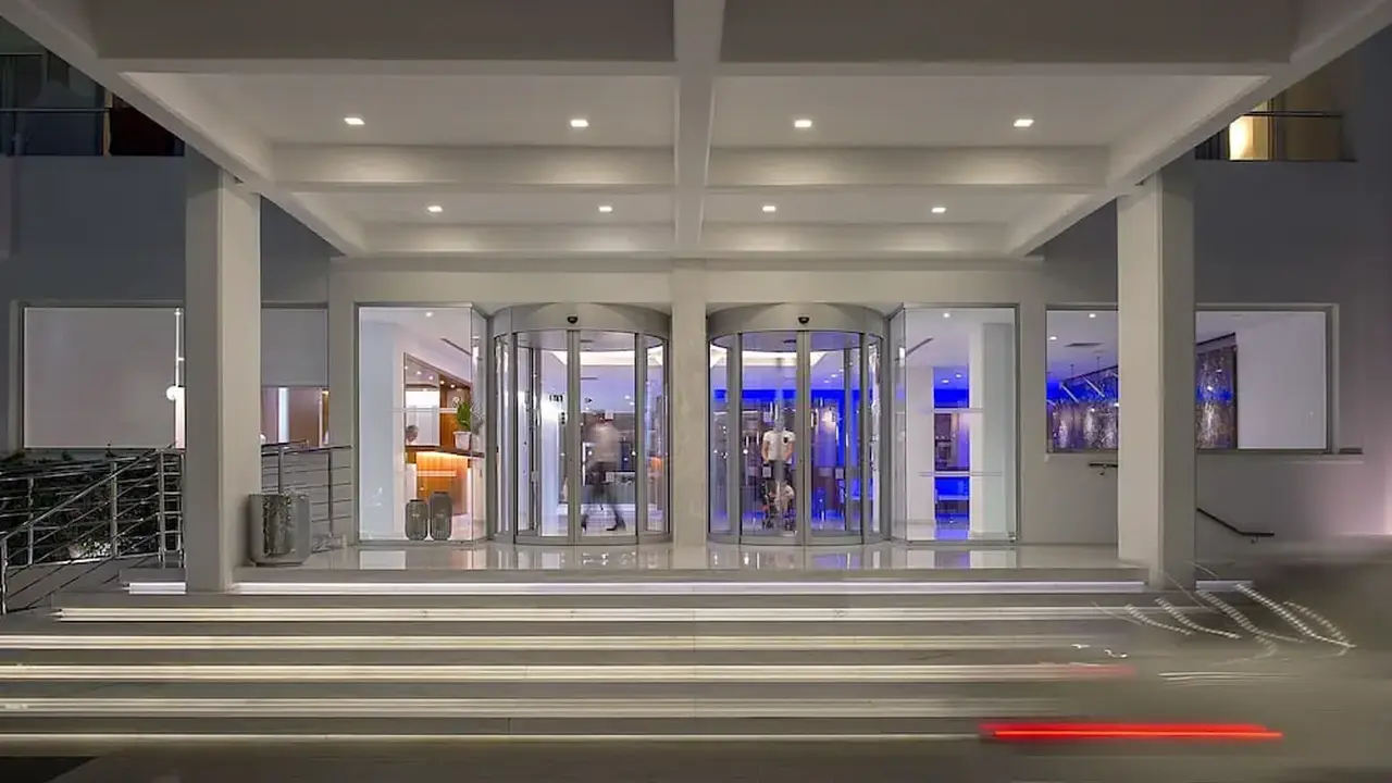 Grecian Sands Hotel