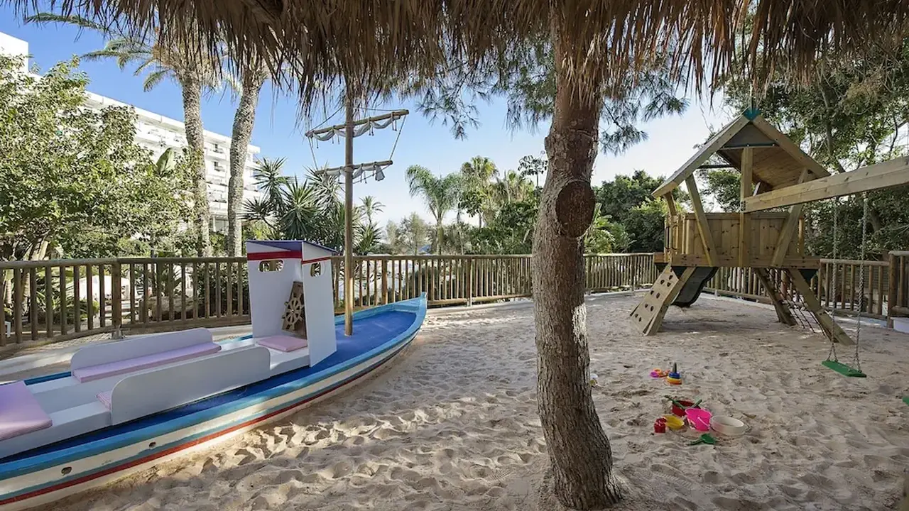Grecian Sands Hotel