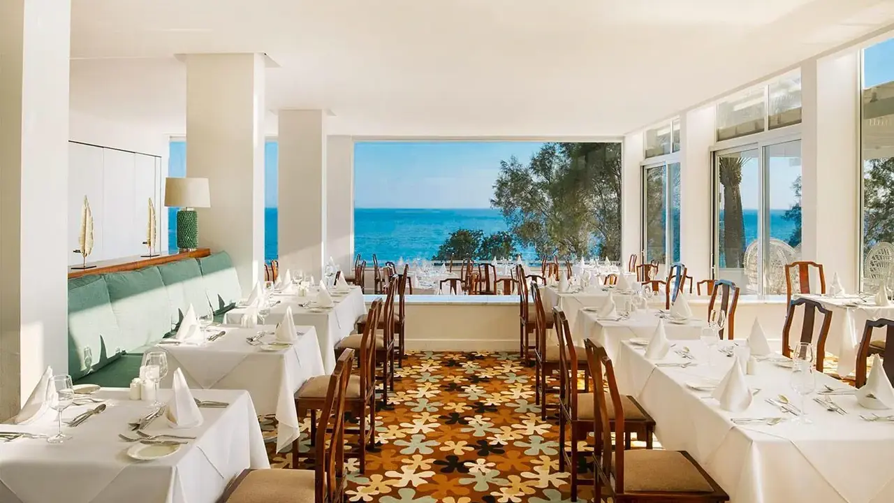 Grecian Sands Hotel
