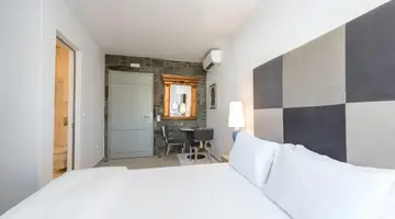 Greco Philia Elia Mykonos