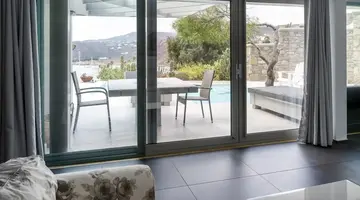 Greco Philia Elia Mykonos