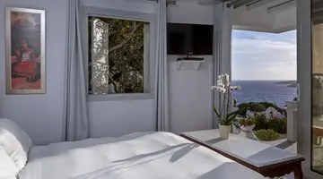Greco Philia Elia Mykonos