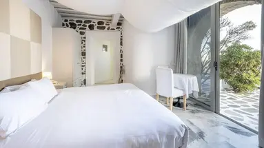 Greco Philia Elia Mykonos