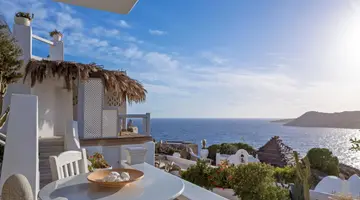 Greco Philia Elia Mykonos