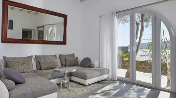 Greco Philia Elia Mykonos