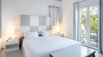 Greco Philia Elia Mykonos