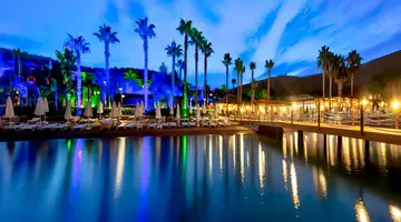 Green Bay Resort & Spa