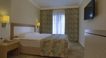 GREEN BAY RESORT & SPA