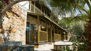 GREEN BAY RESORT & SPA