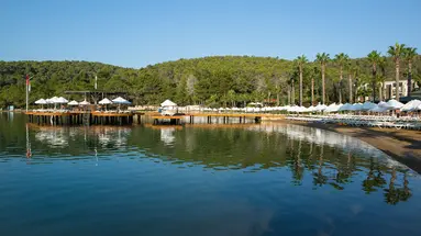 GREEN BAY RESORT & SPA