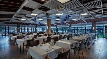 GREEN BAY RESORT & SPA