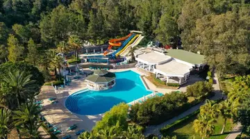 GREEN BAY RESORT