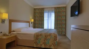 GREEN BAY RESORT